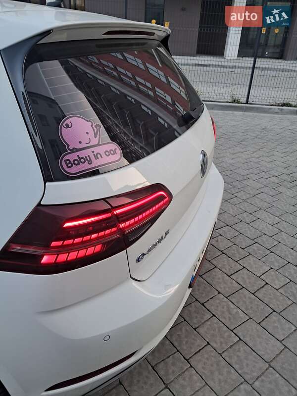 Хетчбек Volkswagen e-Golf 2018 в Львові фото 33 Хетчбек Volkswagen e-Golf 2018 в Львові