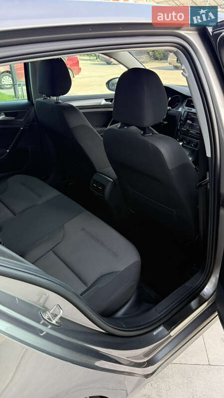 Хетчбек Volkswagen e-Golf 2014 в Ужгороді