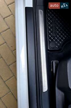 Хэтчбек Volkswagen e-Golf 2015 в 
