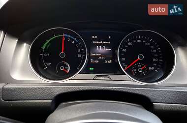 Хэтчбек Volkswagen e-Golf 2015 в 