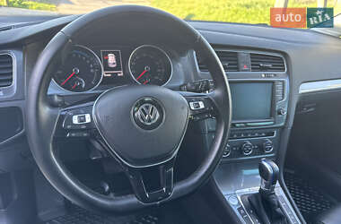 Хэтчбек Volkswagen e-Golf 2016 в 