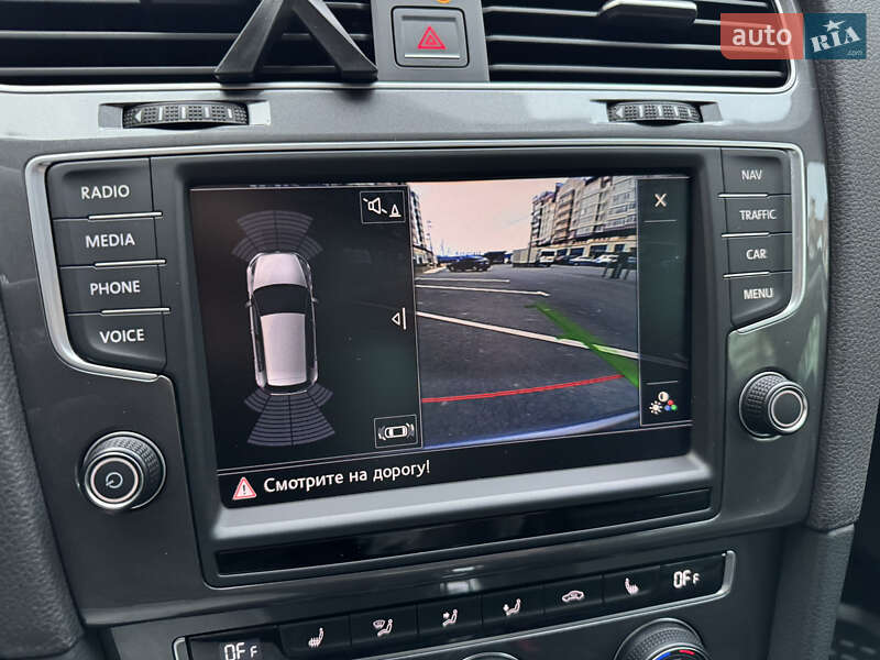 Хэтчбек Volkswagen e-Golf 2015 в Умани