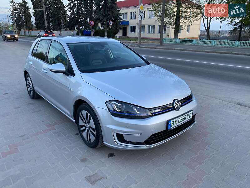 Volkswagen e-Golf 2015