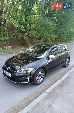Хэтчбек Volkswagen e-Golf 2017 в 