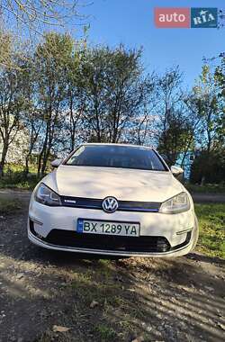 Хетчбек Volkswagen e-Golf 2014 в 