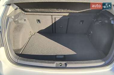 Хетчбек Volkswagen e-Golf 2014 в 