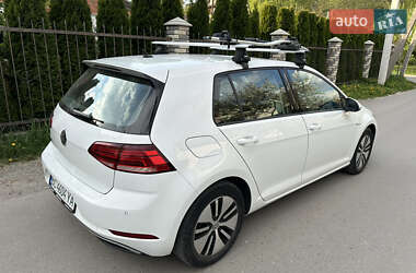 Хэтчбек Volkswagen e-Golf 2019 в 