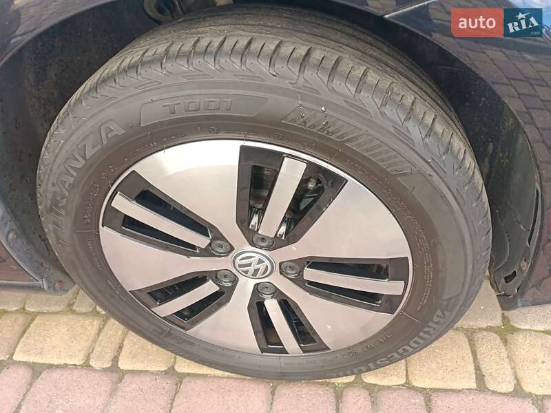 Хэтчбек Volkswagen e-Golf 2018 в Луцке