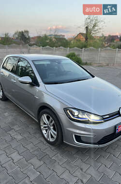 Хетчбек Volkswagen e-Golf 2017 в 