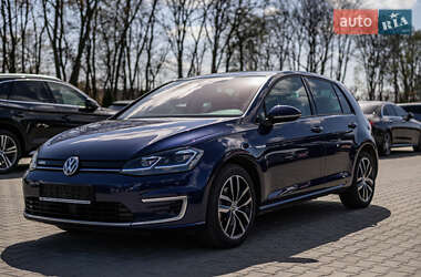Хетчбек Volkswagen e-Golf 2019 в 