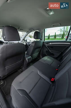 Хетчбек Volkswagen e-Golf 2019 в 