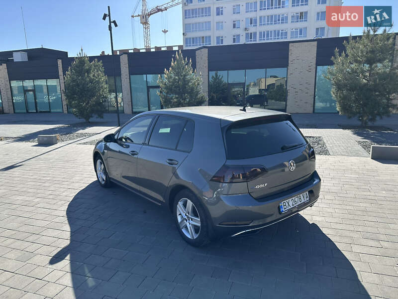 Хетчбек Volkswagen e-Golf 2017 в Хмельницькому