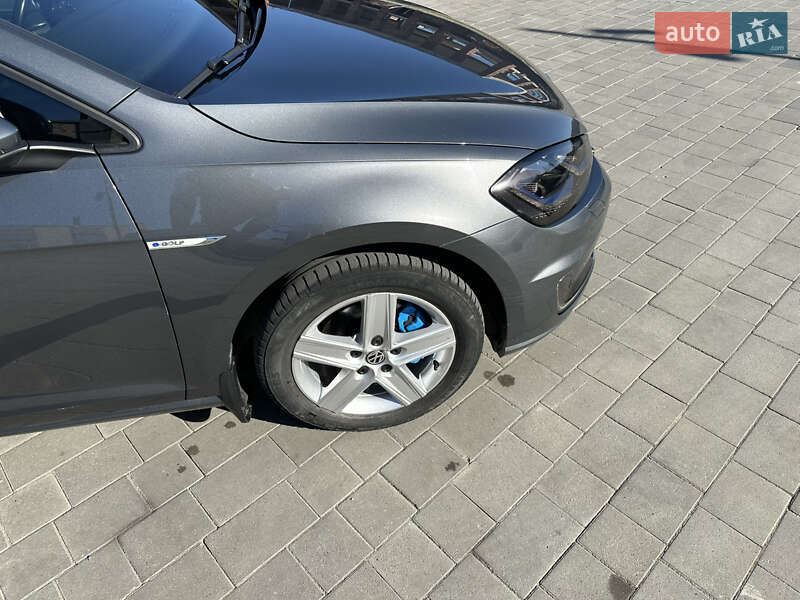 Хетчбек Volkswagen e-Golf 2017 в Хмельницькому