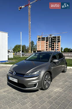 Хэтчбек Volkswagen e-Golf 2015 в Львове