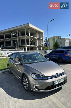 Хетчбек Volkswagen e-Golf 2015 в 