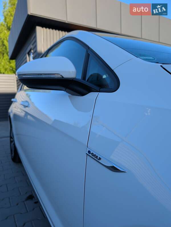 Хэтчбек Volkswagen e-Golf 2020 в Луцке