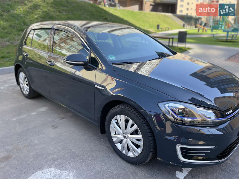 Хэтчбек Volkswagen e-Golf 2020 в Хмельницком