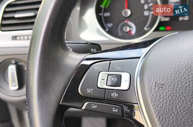 Хетчбек Volkswagen e-Golf 2019 в 
