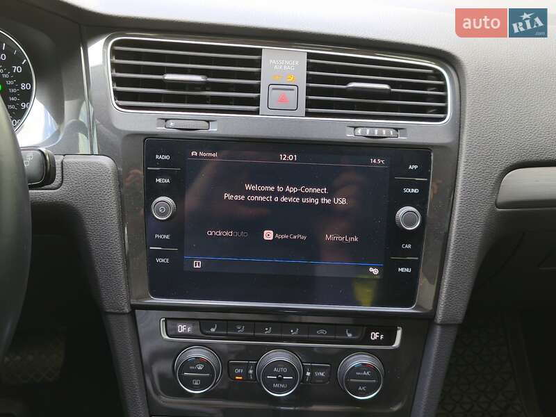 Хэтчбек Volkswagen e-Golf 2019 в Днепре