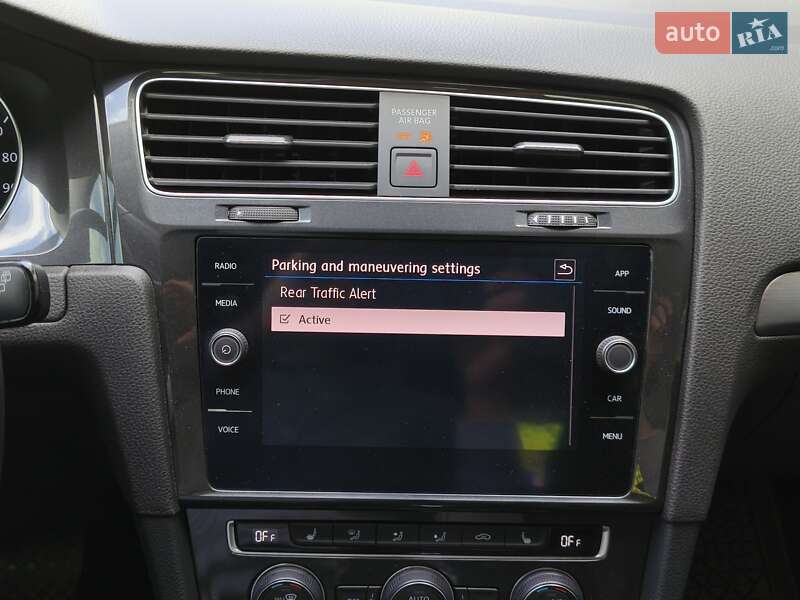 Хэтчбек Volkswagen e-Golf 2019 в Днепре