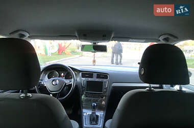 Хэтчбек Volkswagen e-Golf 2016 в 
