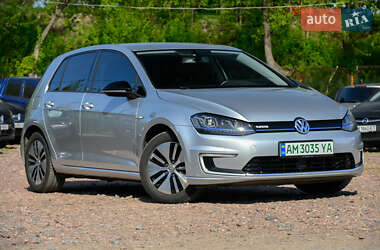 Хэтчбек Volkswagen e-Golf 2015 в 