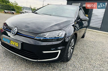 Хэтчбек Volkswagen e-Golf 2016 в 