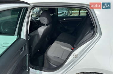 Хэтчбек Volkswagen e-Golf 2020 в 