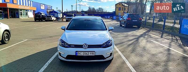 Хэтчбек Volkswagen e-Golf 2014 в Долине
