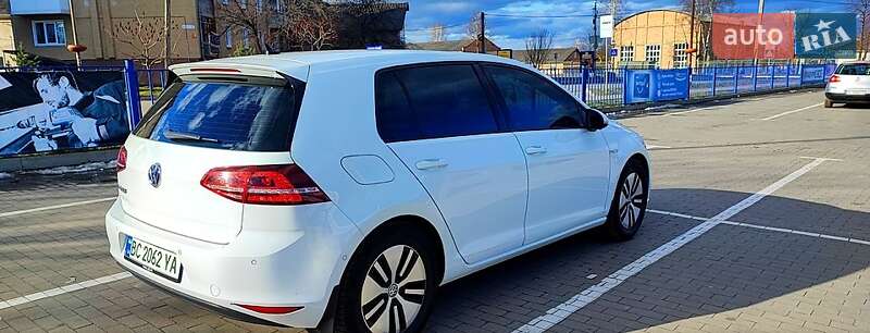 Хэтчбек Volkswagen e-Golf 2014 в Долине