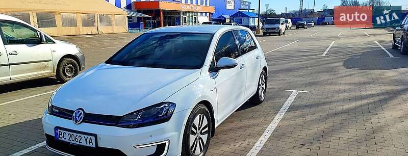 Хэтчбек Volkswagen e-Golf 2014 в Долине