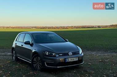 Хетчбек Volkswagen e-Golf 2015 в Умані