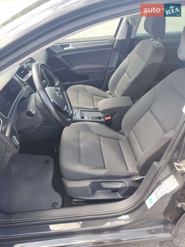 Хетчбек Volkswagen e-Golf 2020 в Львові