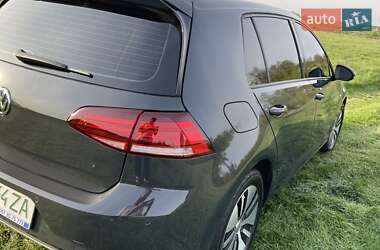 Хэтчбек Volkswagen e-Golf 2019 в 