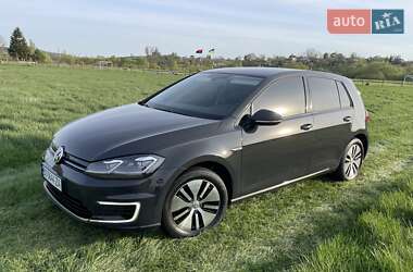 Хэтчбек Volkswagen e-Golf 2019 в 