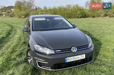 Хэтчбек Volkswagen e-Golf 2019 в 