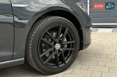 Хэтчбек Volkswagen e-Golf 2020 в 