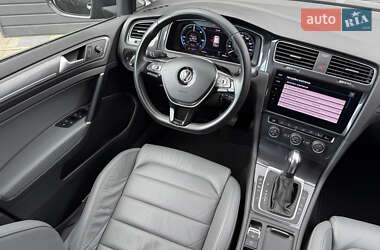 Хэтчбек Volkswagen e-Golf 2020 в 