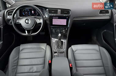 Хэтчбек Volkswagen e-Golf 2020 в 