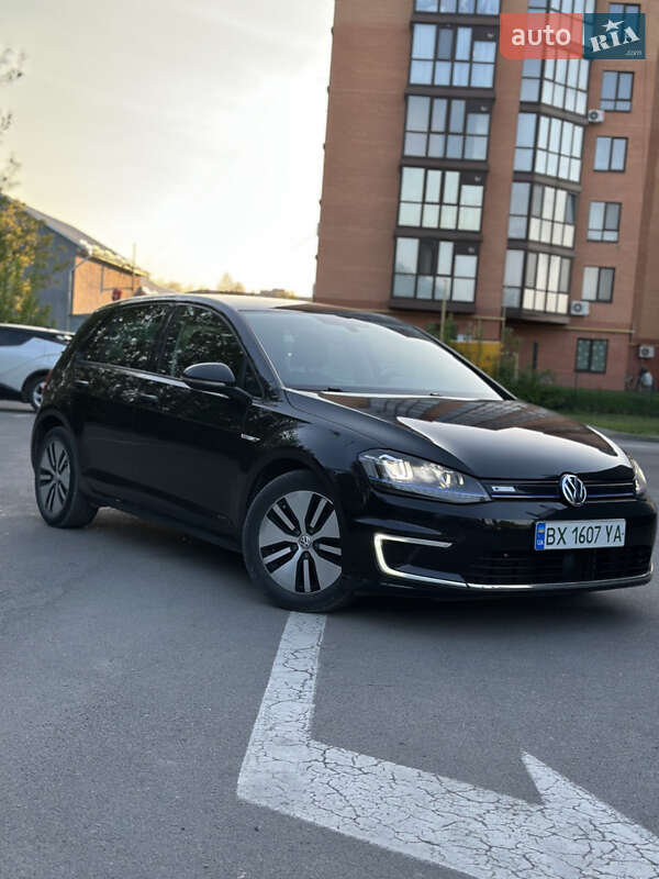 Хэтчбек Volkswagen e-Golf 2014 в Каменец-Подольском
