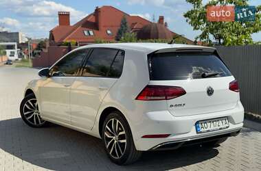 Хетчбек Volkswagen e-Golf 2020 в 