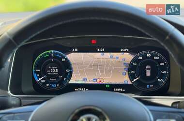 Хетчбек Volkswagen e-Golf 2020 в 