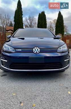 Хетчбек Volkswagen e-Golf 2015 в Дніпрі