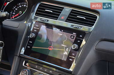 Хетчбек Volkswagen e-Golf 2020 в 