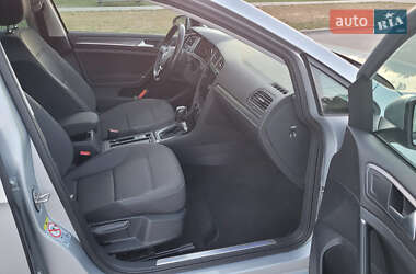 Хэтчбек Volkswagen e-Golf 2020 в 