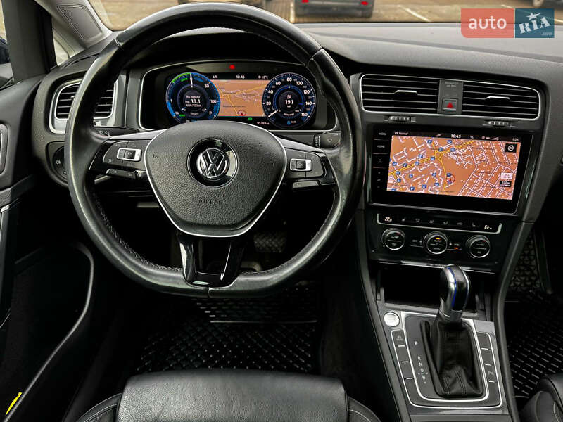 Хэтчбек Volkswagen e-Golf 2017 в Луцке фото 5 Хэтчбек Volkswagen e-Golf 2017 в Луцке