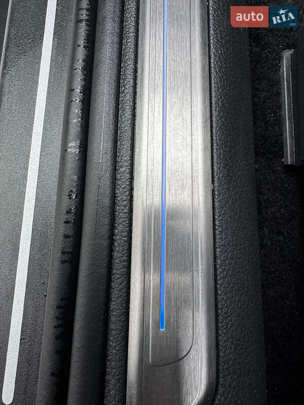 Хэтчбек Volkswagen e-Golf 2017 в Луцке фото 7 Хэтчбек Volkswagen e-Golf 2017 в Луцке