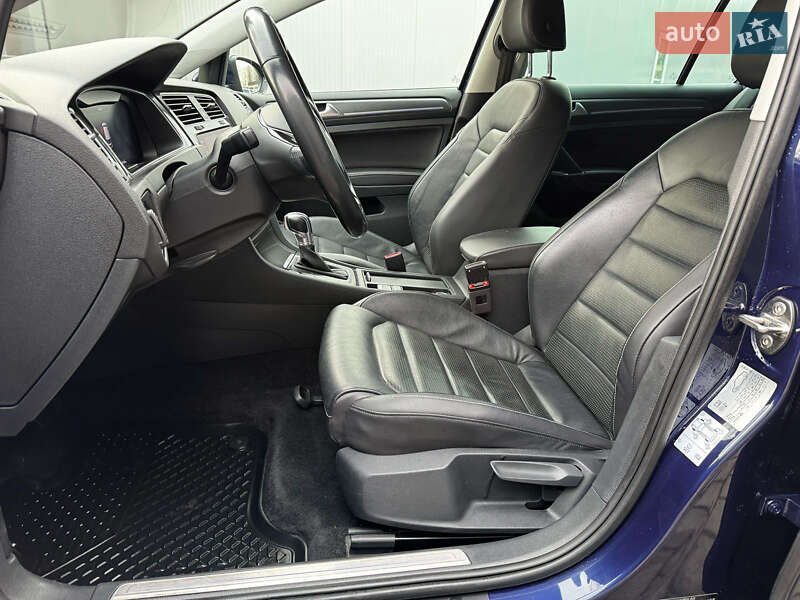 Хэтчбек Volkswagen e-Golf 2017 в Луцке фото 26 Хэтчбек Volkswagen e-Golf 2017 в Луцке