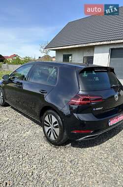Хетчбек Volkswagen e-Golf 2018 в 
