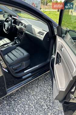 Хетчбек Volkswagen e-Golf 2018 в 